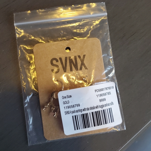 🆑️ SVNX | 4-Pack Earrings w/ Star Details incl Huggie & Ear Cuffs - Picture 8 of 8